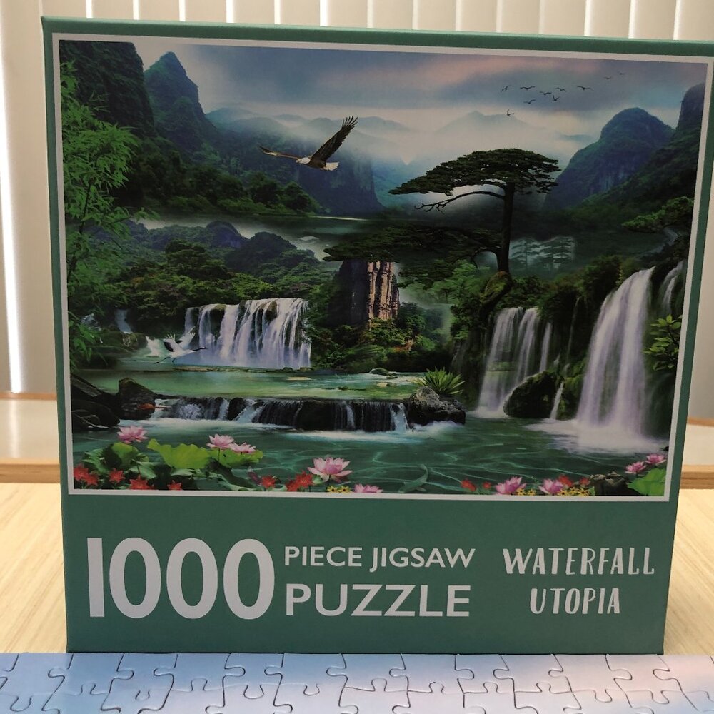 1000 Piece Jigsaw Puzzle Waterfall Utopia